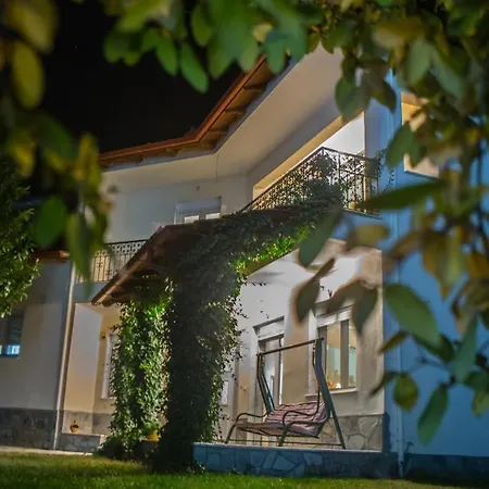Woods Cottage-πολυτελής μεζονέτα λουτρά πόζαρ